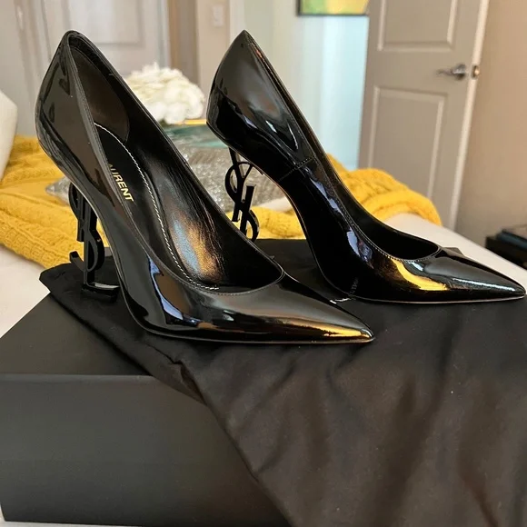 美品！サンローラン　パンプス　エナメルvernice chiffon nero 美品！サンローラン パンプス エナメルvernice chiffon nero